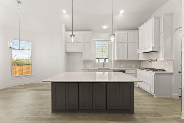 621 Hidden Lakes, Desoto, TX 75115