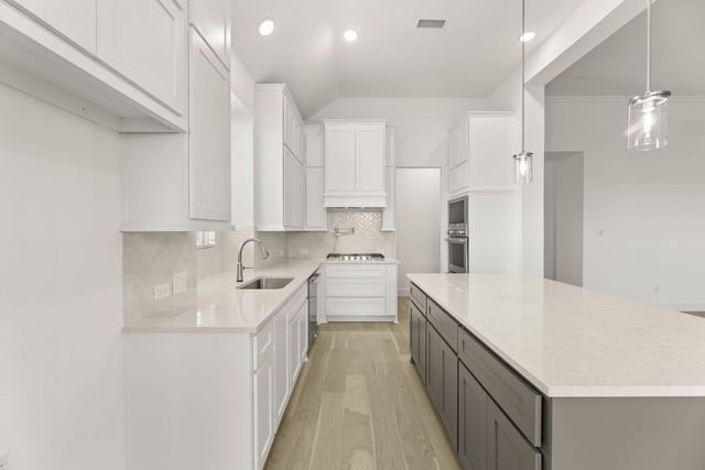 621 Hidden Lakes, Desoto, TX 75115