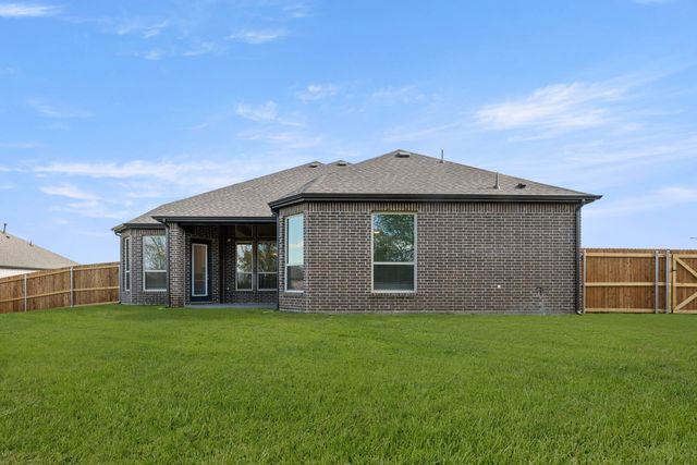 621 Hidden Lakes, Desoto, TX 75115