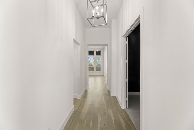 621 Hidden Lakes, Desoto, TX 75115