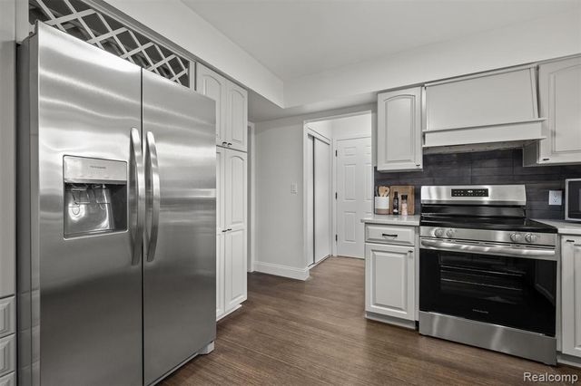 4603 Hedgewood Drive, Bloomfield Hills, MI 48301