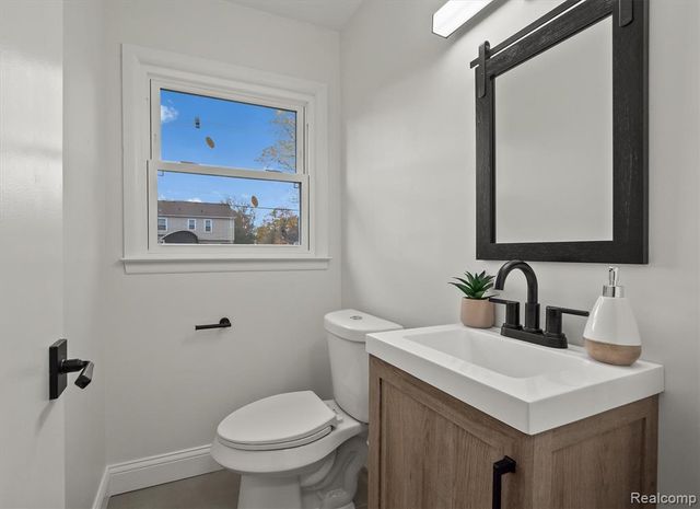 4603 Hedgewood Drive, Bloomfield Hills, MI 48301