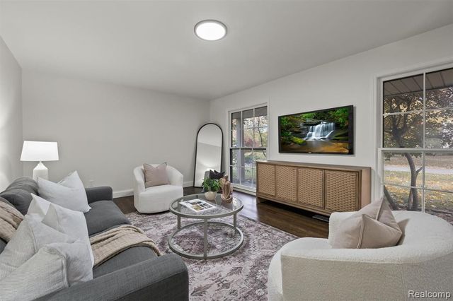 4603 Hedgewood Drive, Bloomfield Hills, MI 48301