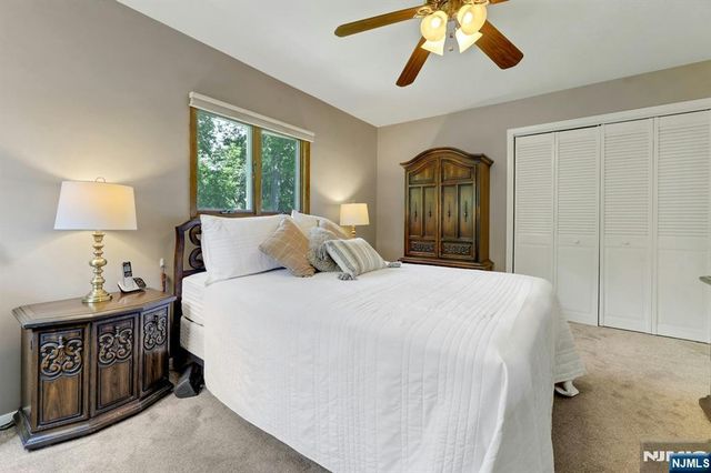 27 Mary Lane, Waldwick, NJ 07463