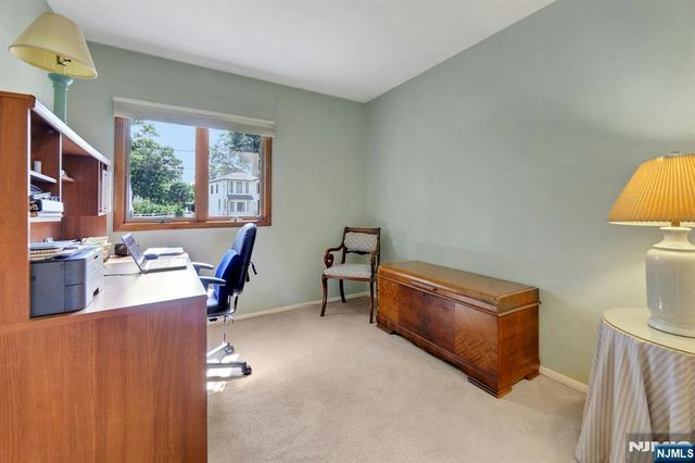 27 Mary Lane, Waldwick, NJ 07463