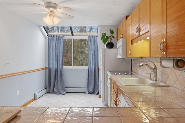 7 Wake Robin Road 1604, Lincoln, RI 02864