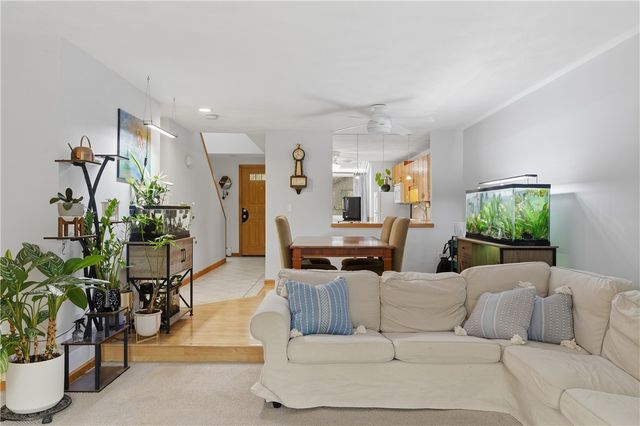 7 Wake Robin Road 1604, Lincoln, RI 02864