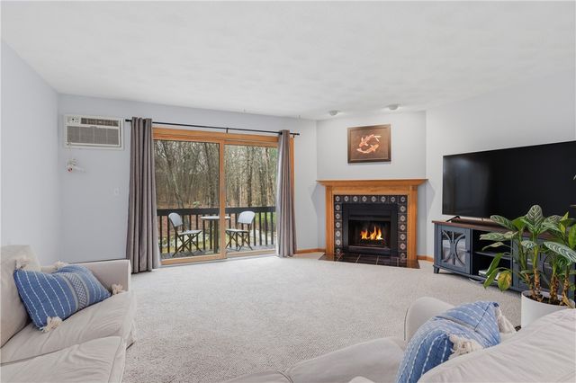 7 Wake Robin Road 1604, Lincoln, RI 02864