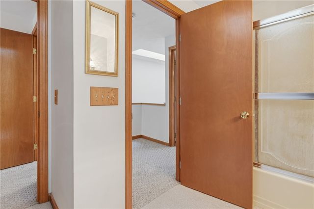 7 Wake Robin Road 1604, Lincoln, RI 02864