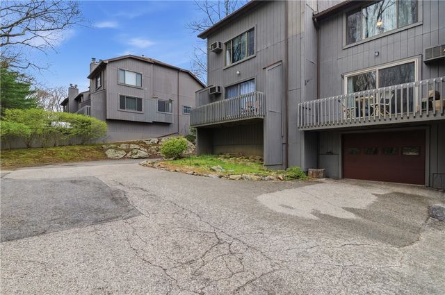 7 Wake Robin Road 1604, Lincoln, RI 02864