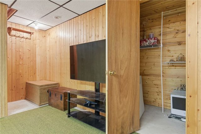 7 Wake Robin Road 1604, Lincoln, RI 02864