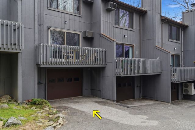 7 Wake Robin Road 1604, Lincoln, RI 02864