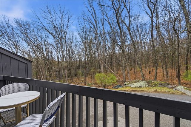 7 Wake Robin Road 1604, Lincoln, RI 02864