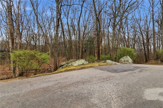 7 Wake Robin Road 1604, Lincoln, RI 02864