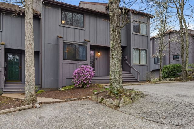 7 Wake Robin Road 1604, Lincoln, RI 02864