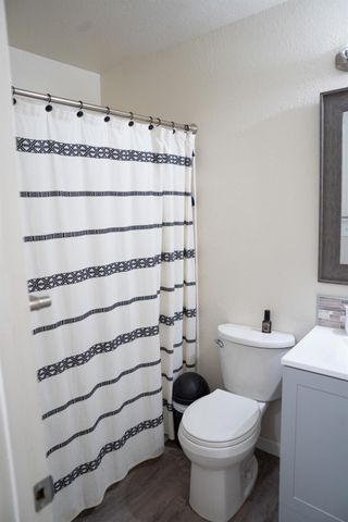 8013 Skywoods Way, Sacramento, CA 95828