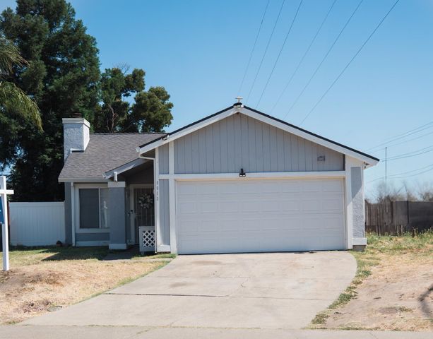 8013 Skywoods Way, Sacramento, CA 95828