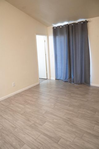 8013 Skywoods Way, Sacramento, CA 95828