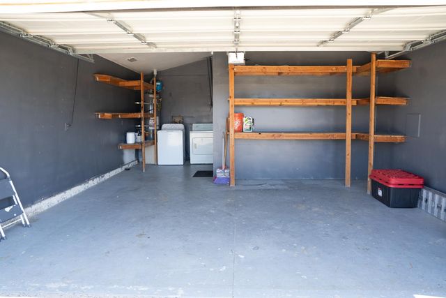 8013 Skywoods Way, Sacramento, CA 95828