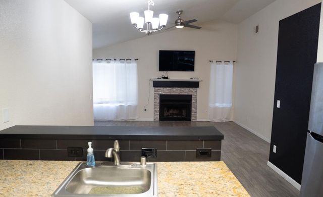 8013 Skywoods Way, Sacramento, CA 95828