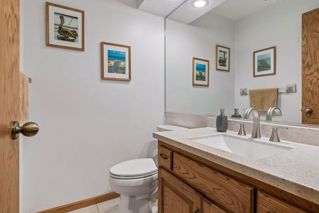 156 Red Oaks Drive, Vadnais Heights, MN 55127
