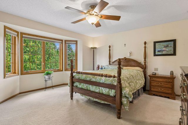 156 Red Oaks Drive, Vadnais Heights, MN 55127