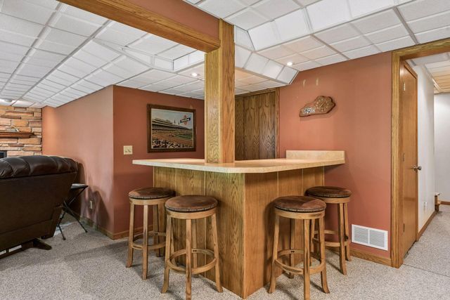 156 Red Oaks Drive, Vadnais Heights, MN 55127