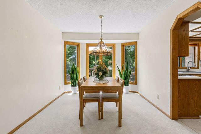 156 Red Oaks Drive, Vadnais Heights, MN 55127