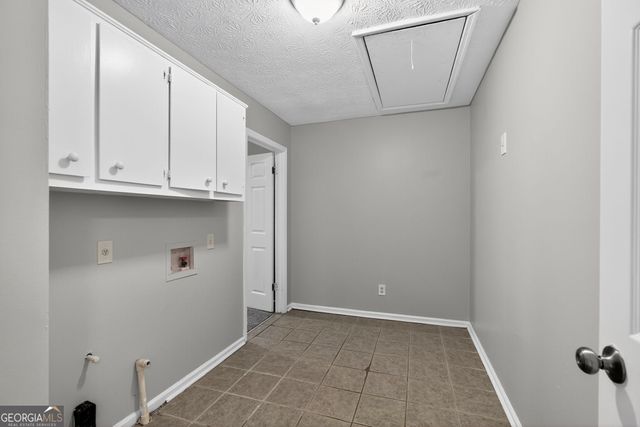 1406 Crooked Tree Circle, Stone Mountain, GA 30088