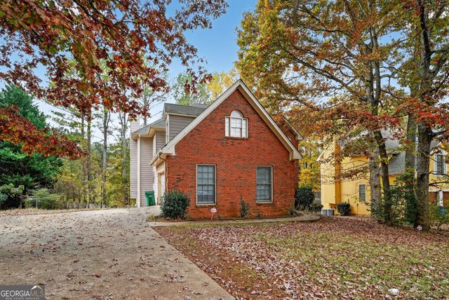 1406 Crooked Tree Circle, Stone Mountain, GA 30088