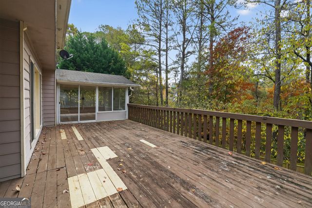 1406 Crooked Tree Circle, Stone Mountain, GA 30088