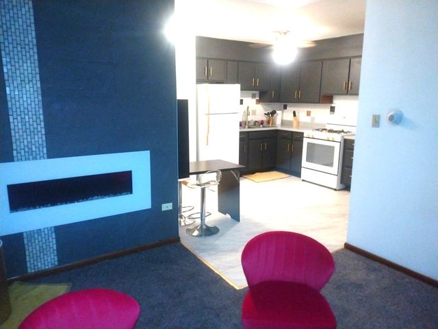 18550 S Torrence Avenue 23, Lansing, IL 60438