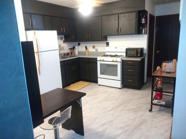 18550 S Torrence Avenue 23, Lansing, IL 60438