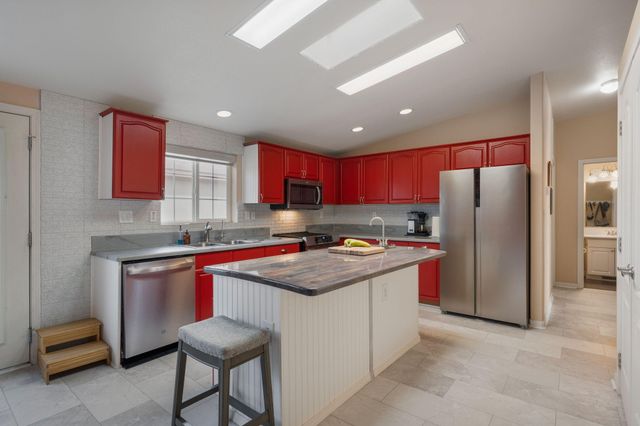 303 Sunrise Bluffs Drive, Belen, NM 87002