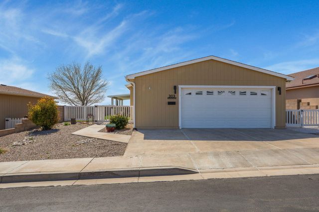 303 Sunrise Bluffs Drive, Belen, NM 87002
