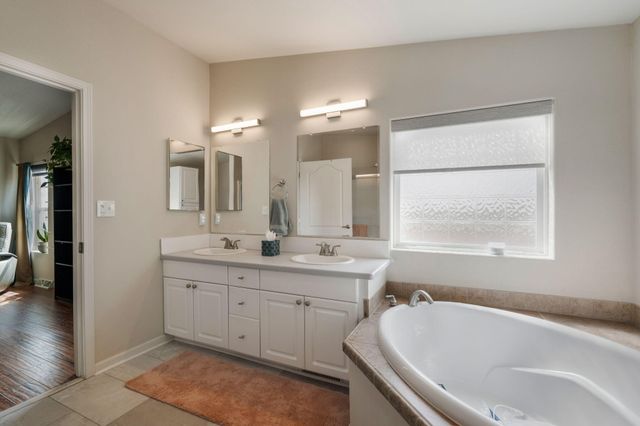 303 Sunrise Bluffs Drive, Belen, NM 87002