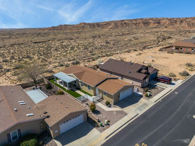 303 Sunrise Bluffs Drive, Belen, NM 87002