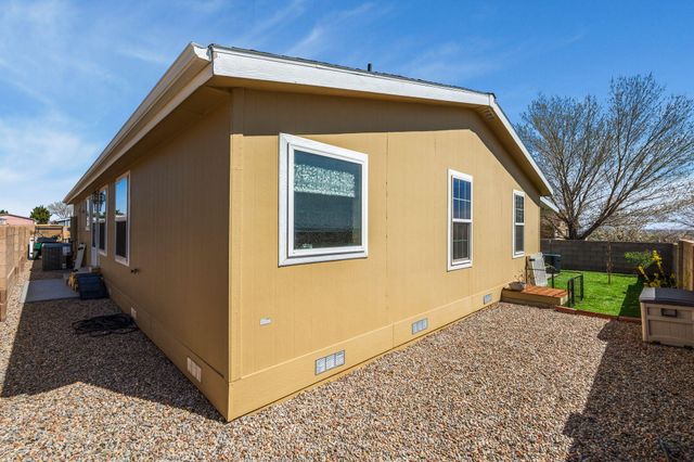 303 Sunrise Bluffs Drive, Belen, NM 87002