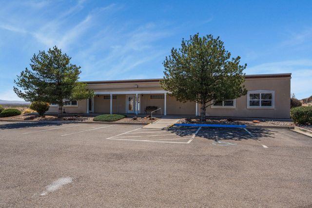 303 Sunrise Bluffs Drive, Belen, NM 87002