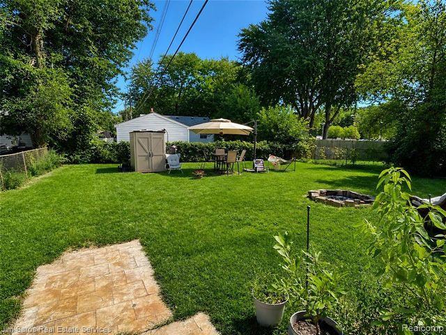 34035 Caseville Court, Westland, MI 48186