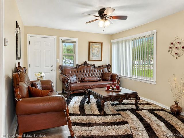 34035 Caseville Court, Westland, MI 48186