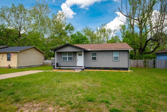 1804 Kelly Drive, Jacksonville, AR 72076