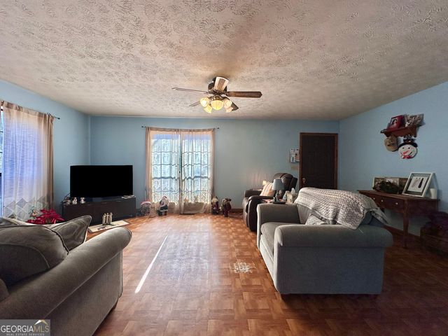 276 Oglesby Bridge Road SE, Conyers, GA 30094