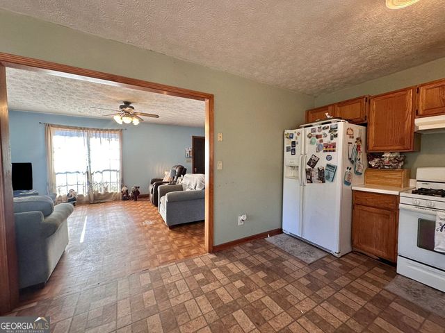 276 Oglesby Bridge Road SE, Conyers, GA 30094