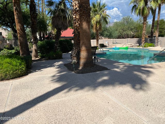 4285 N River Grove Cir Apt 215, Tucson, AZ 85719