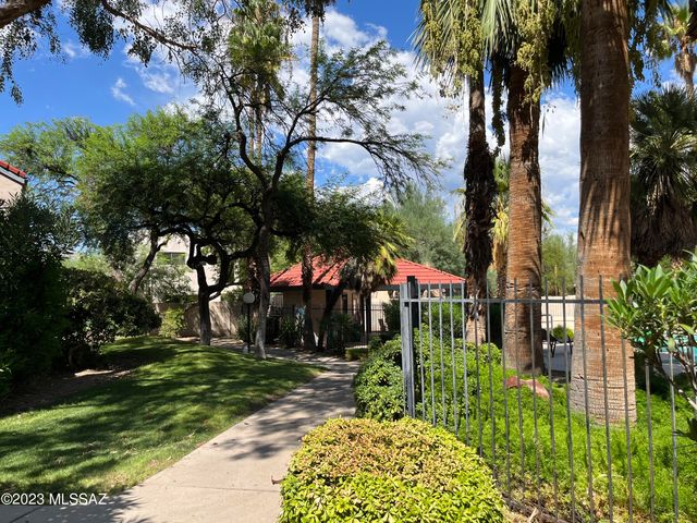 4285 N River Grove Cir Apt 215, Tucson, AZ 85719