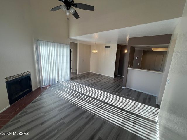 4285 N River Grove Cir Apt 215, Tucson, AZ 85719