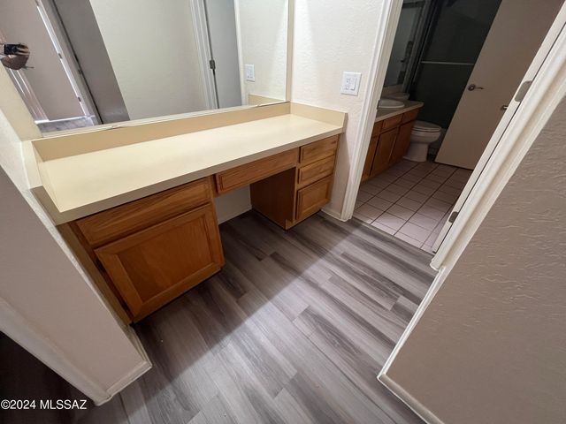 4285 N River Grove Cir Apt 215, Tucson, AZ 85719