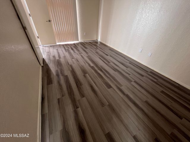 4285 N River Grove Cir Apt 215, Tucson, AZ 85719