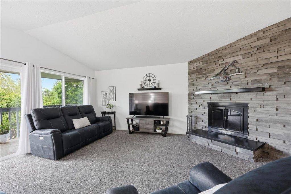 2113 S Vera Crest Dr, Veradale, WA 99037 photo 4